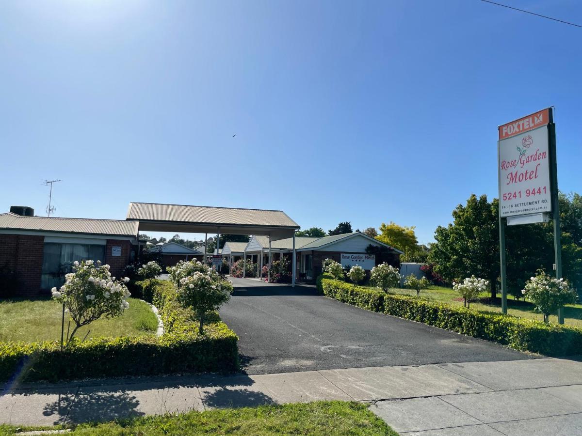 Rose Garden Motel Джилонг Екстериор снимка