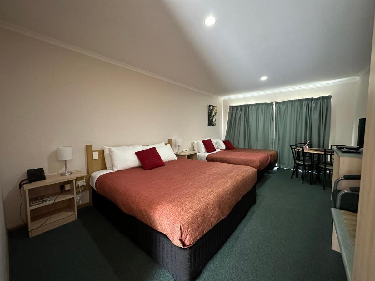 Rose Garden Motel Джилонг Екстериор снимка